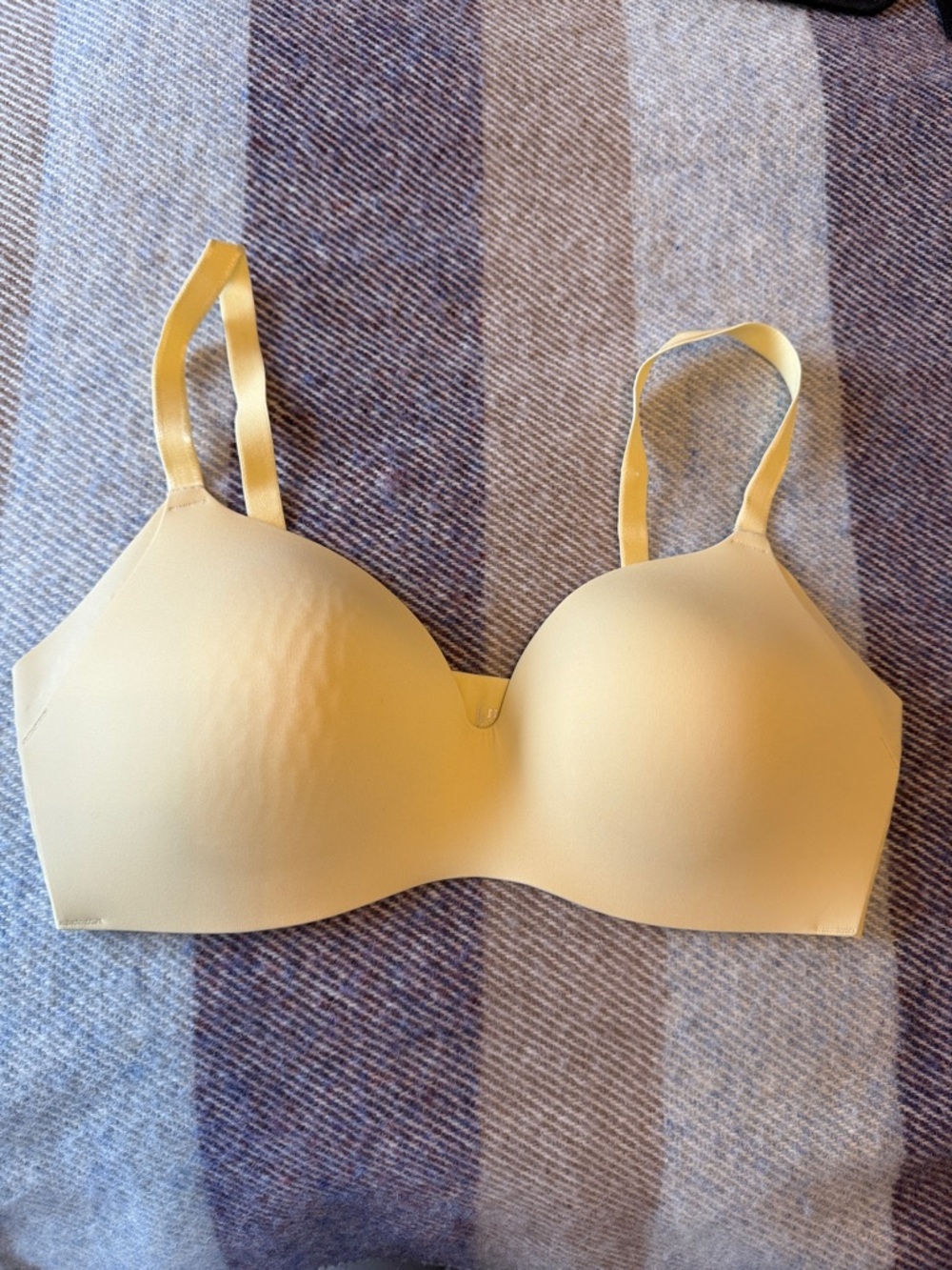 Knix Smooth Everyday T-Shirt Bra in Soft Yellow